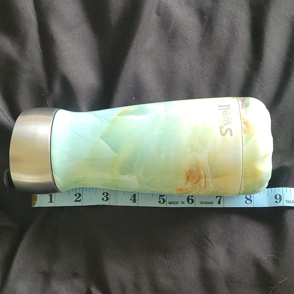 S'well green and yellow marbled hot and cold stainless steel water bottl… - Picture 13 of 15